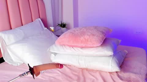 Snapshot of zoe_rivers chatting on January 25, 6:13 pm Zoe online show from January 25, 6:13 pm