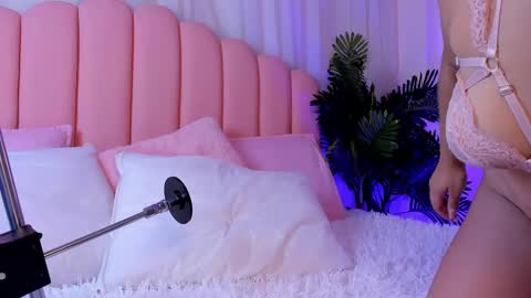 Snapshot of zoe_rivers chatting on February 17, 5:21 pm Zoe online show from February 17, 5:21 pm