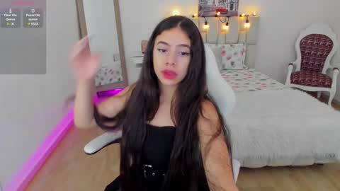 Zoe online show from February 5, 11:12 am