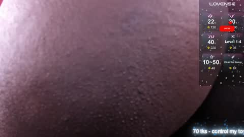 Snapshot of zoee_23 chatting on December 17, 2:55 pm Zoe online show from December 17, 2:55 pm