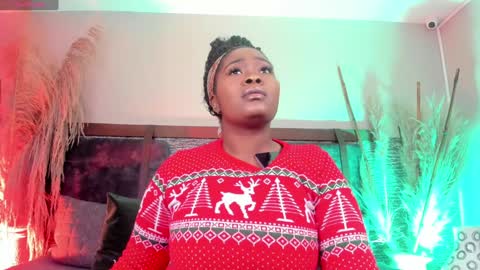 Snapshot of zoee_23 chatting on December 18, 11:56 am Zoe online show from December 18, 11:56 am