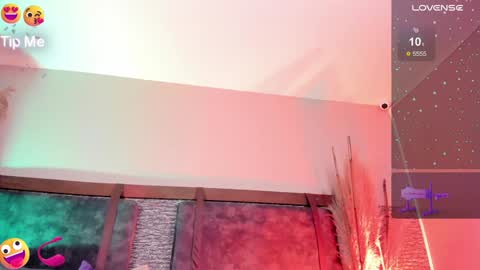 Snapshot of zoee_23 chatting on February 1, 3:28 pm Zoe online show from February 1, 3:28 pm