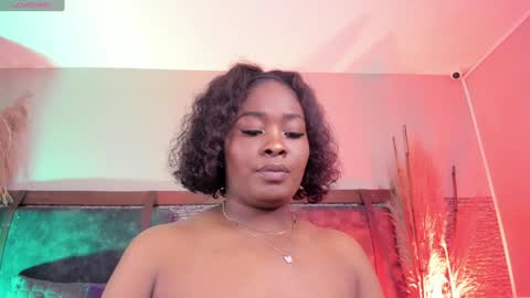 Snapshot of zoee_23 chatting on February 6, 10:37 am Zoe online show from February 6, 10:37 am