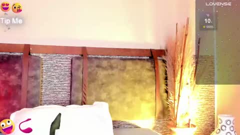 Snapshot of zoee_23 chatting on February 25, 1:50 pm Zoe online show from February 25, 1:50 pm