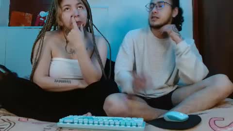 Snapshot of zoee_jhonnyy chatting on January 22, 9:24 am zoee jhonnyy online show from January 22, 9:24 am