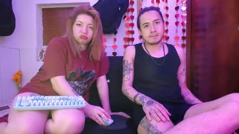 Snapshot of zoee_jhonnyy chatting on February 12, 9:52 am zoee jhonnyy online show from February 12, 9:52 am