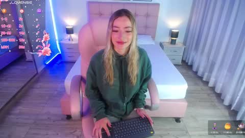 zoe online show from February 7, 11:45 am