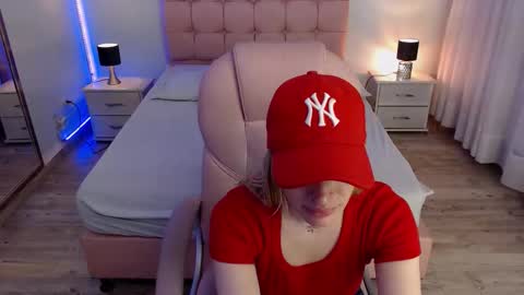 zoe online show from November 5, 3:28 am