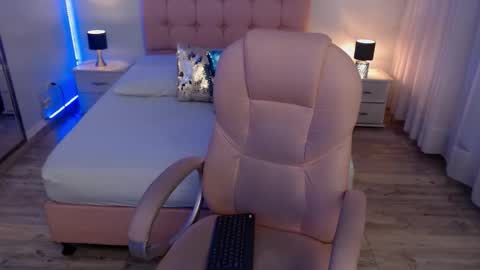 zoe online show from November 29, 1:30 am