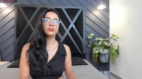 Zoe 3 online show from October 5, 4:38 pm