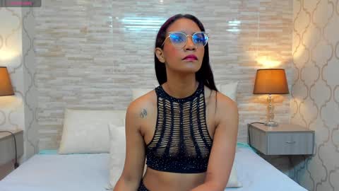 ZoeeSmitth online show from December 18, 11:56 am