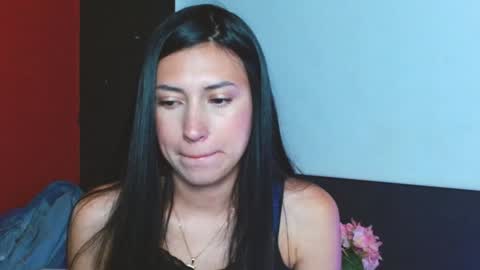 Laura  online show from December 12, 4:04 am