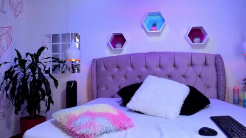 Zoe online show from January 14, 3:57 pm