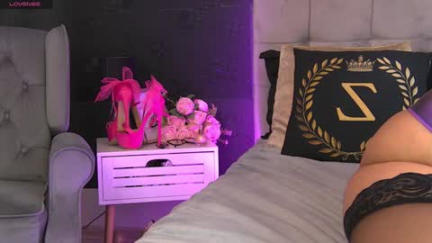 ZoeMesmerize online show from December 30, 4:20 am