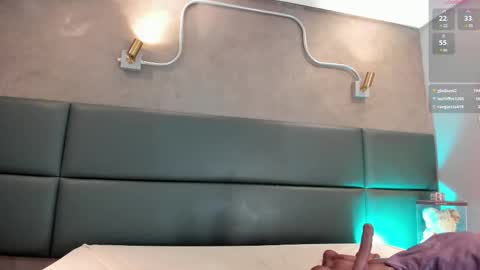 Snapshot of zoemonroee_ chatting on February 19, 1:51 am Zoe online show from February 19, 1:51 am