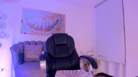 Zoe Presley  online show from October 30, 3:41 am