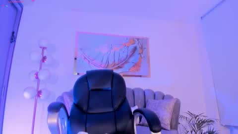 Zoe Presley  online show from November 7, 12:32 am