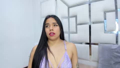 ZoeSwam online show from February 17, 6:48 pm