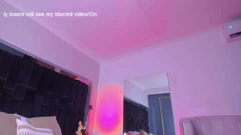 Snapshot of zoevidal_ chatting on February 12, 6:09 pm zoevidal_ online show from February 12, 6:09 pm