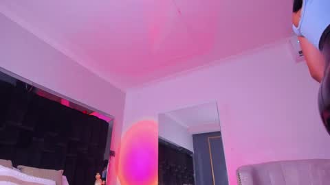 Snapshot of zoevidal_ chatting on February 14, 2:54 pm zoevidal_ online show from February 14, 2:54 pm