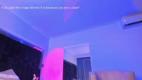 Snapshot of zoevidal_ chatting on February 28, 2:53 pm zoevidal_ online show from February 28, 2:53 pm