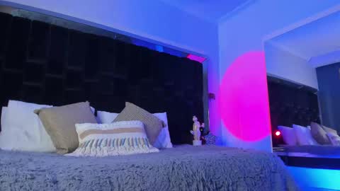 Snapshot of zoevidal_ chatting on March 6, 11:47 am zoevidal_ online show from March 6, 11:47 am