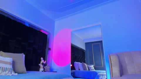 Snapshot of zoevidal_ chatting on March 10, 11:53 am zoevidal_ online show from March 10, 11:53 am