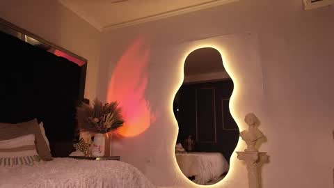 Snapshot of zoevidal_ chatting on October 17, 11:57 am zoevidal_ online show from October 17, 11:57 am