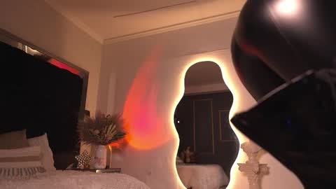 Snapshot of zoevidal_ chatting on October 27, 12:53 pm zoevidal_ online show from October 27, 12:53 pm