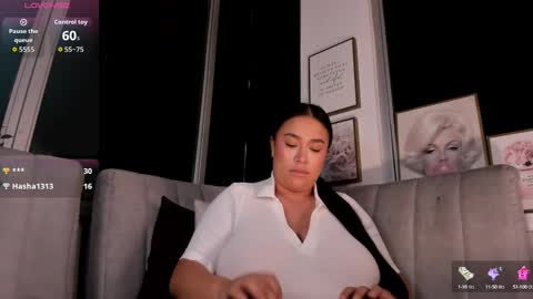 zoey thommpson online show from October 5, 1:59 am