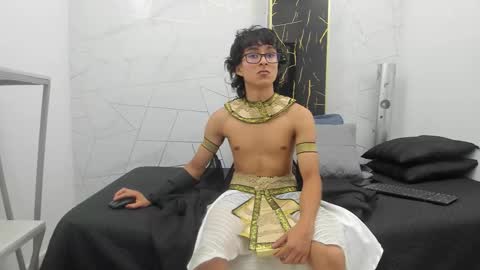     online show from October 21, 7:36 pm