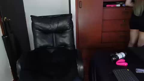 zpzphot online show from September 23, 12:24 am