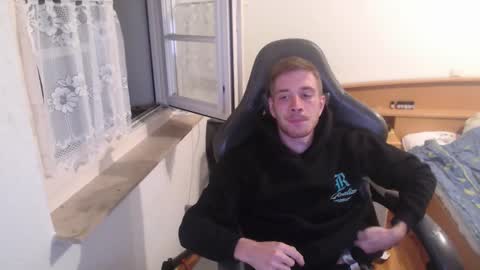 Zuzmoe online show from November 6, 11:48 pm