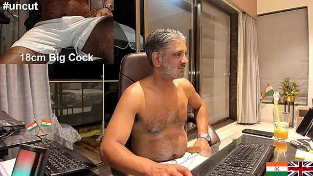 OnlineBossUK online show from February 26, 1:32 am