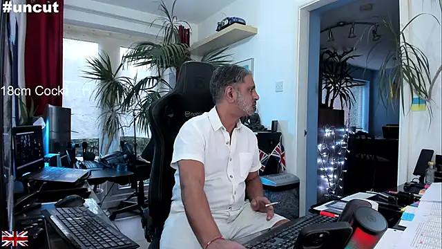 OnlineBossUK online show from September 9, 6:07 pm