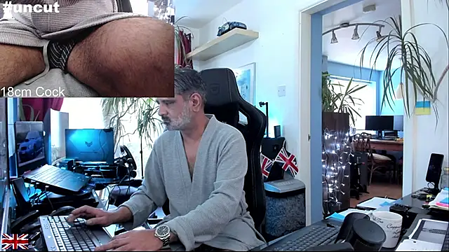 OnlineBossUK online show from November 2, 11:23 am