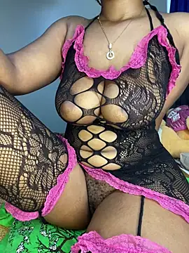 Snapshot of bigbooobs3 chatting on September 23, 9:23 am bigbooobs3 online show from September 23, 9:23 am