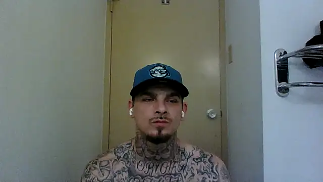 Snapshot of DADDY_KANE8--- chatting on January 11, 10:40 pm DADDY KANE8--- online show from January 11, 10:40 pm