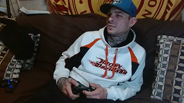 Snapshot of DADDY_KANE8--- chatting on February 15, 7:49 am DADDY KANE8--- online show from February 15, 7:49 am