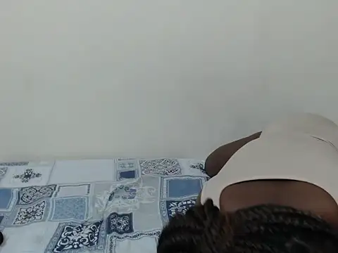 Snapshot of queen__ebony chatting on November 6, 4:19 pm queen ebony online show from November 6, 4:19 pm