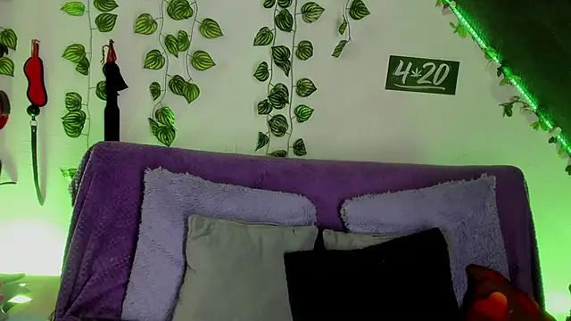 Cata green online show from February 6, 8:45 pm