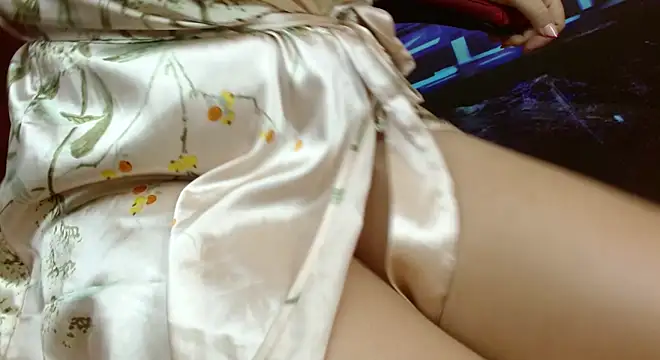 Snapshot of Abril_Beltran_ chatting on February 9, 6:16 pm Abril Beltran online show from February 9, 6:16 pm