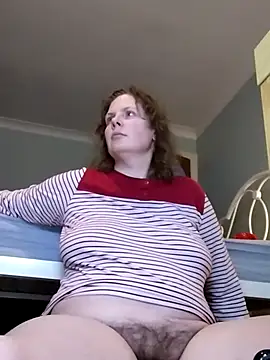 xxSexyBushLinnxx online show from February 28, 9:12 pm