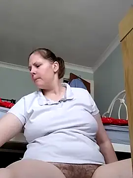 xxSexyBushLinnxx online show from March 4, 10:57 am