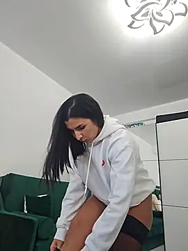 XeniaBlu online show from February 17, 8:09 am