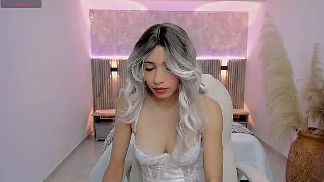 emilly smith 1 online show from January 24, 3:22 am