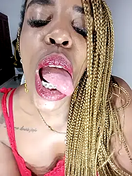 Snapshot of TAYLORR778 chatting on December 19, 7:07 pm TAYLORR778 online show from December 19, 7:07 pm