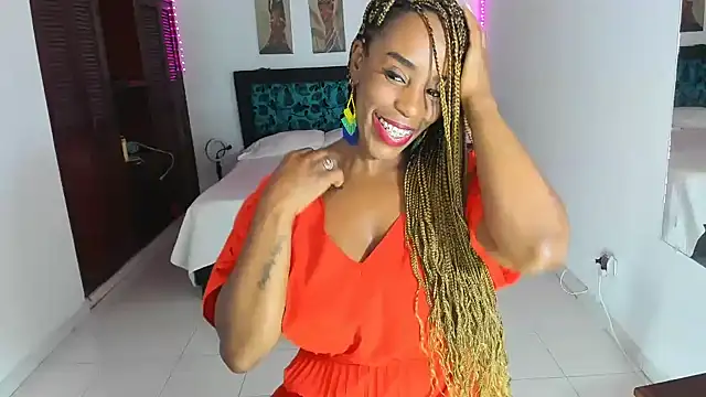 Snapshot of TAYLORR778 chatting on February 7, 1:32 pm TAYLORR778 online show from February 7, 1:32 pm