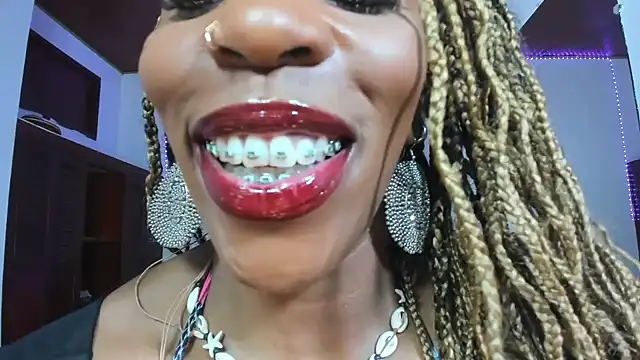 Snapshot of TAYLORR778 chatting on October 4, 4:27 pm TAYLORR778 online show from October 4, 4:27 pm