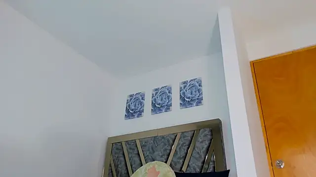 Snapshot of Ariadna-07 chatting on March 9, 6:17 am Ariadna-07 online show from March 9, 6:17 am